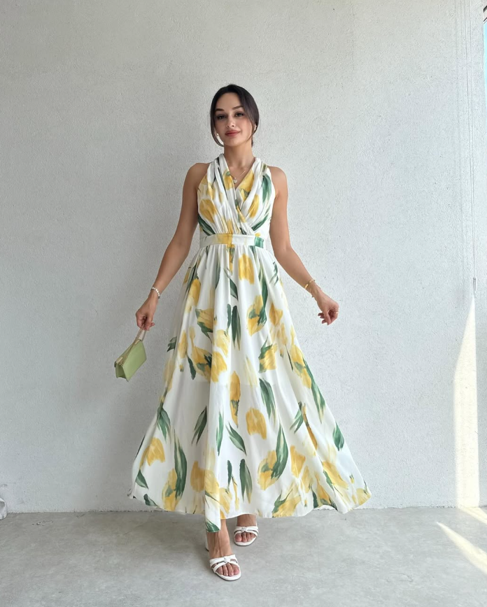 Halsey - Maxi Dress with Floral Pattern and Halter Neck