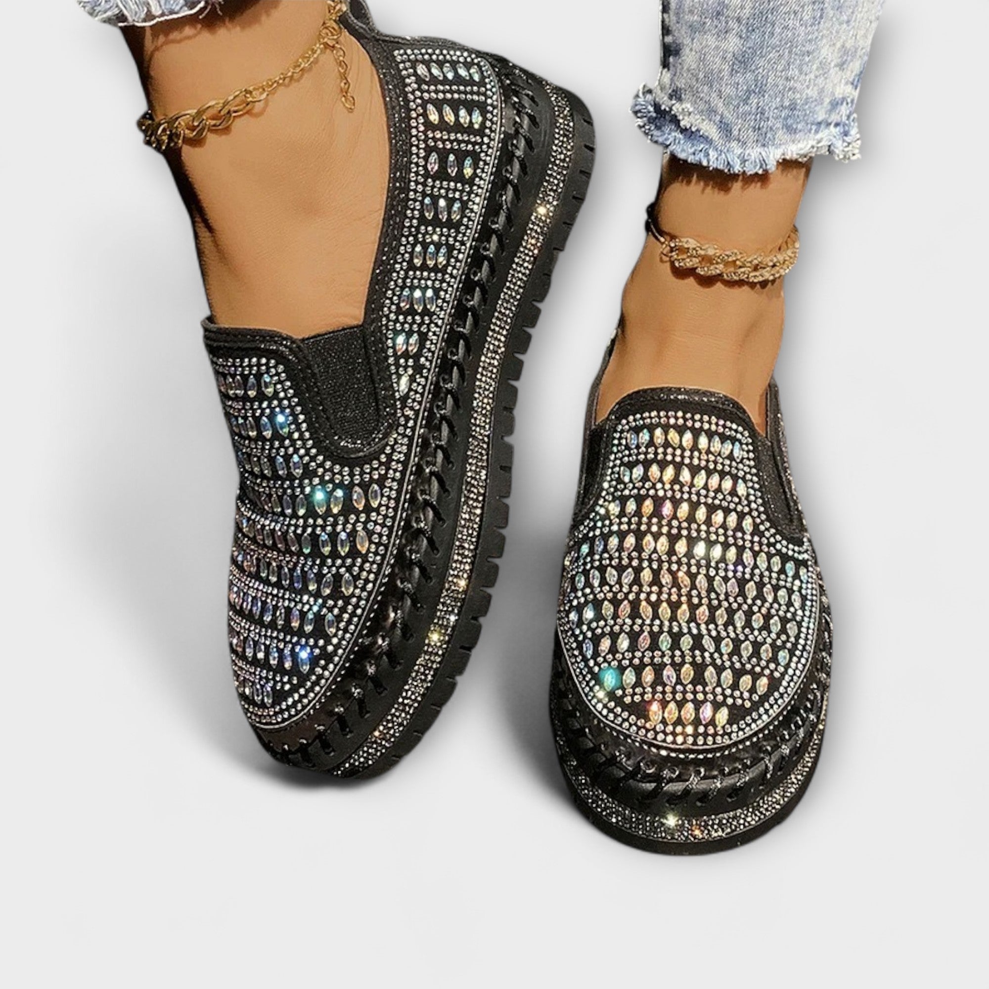 Kenna – Round Toe Cap Decorated with Rhinestones