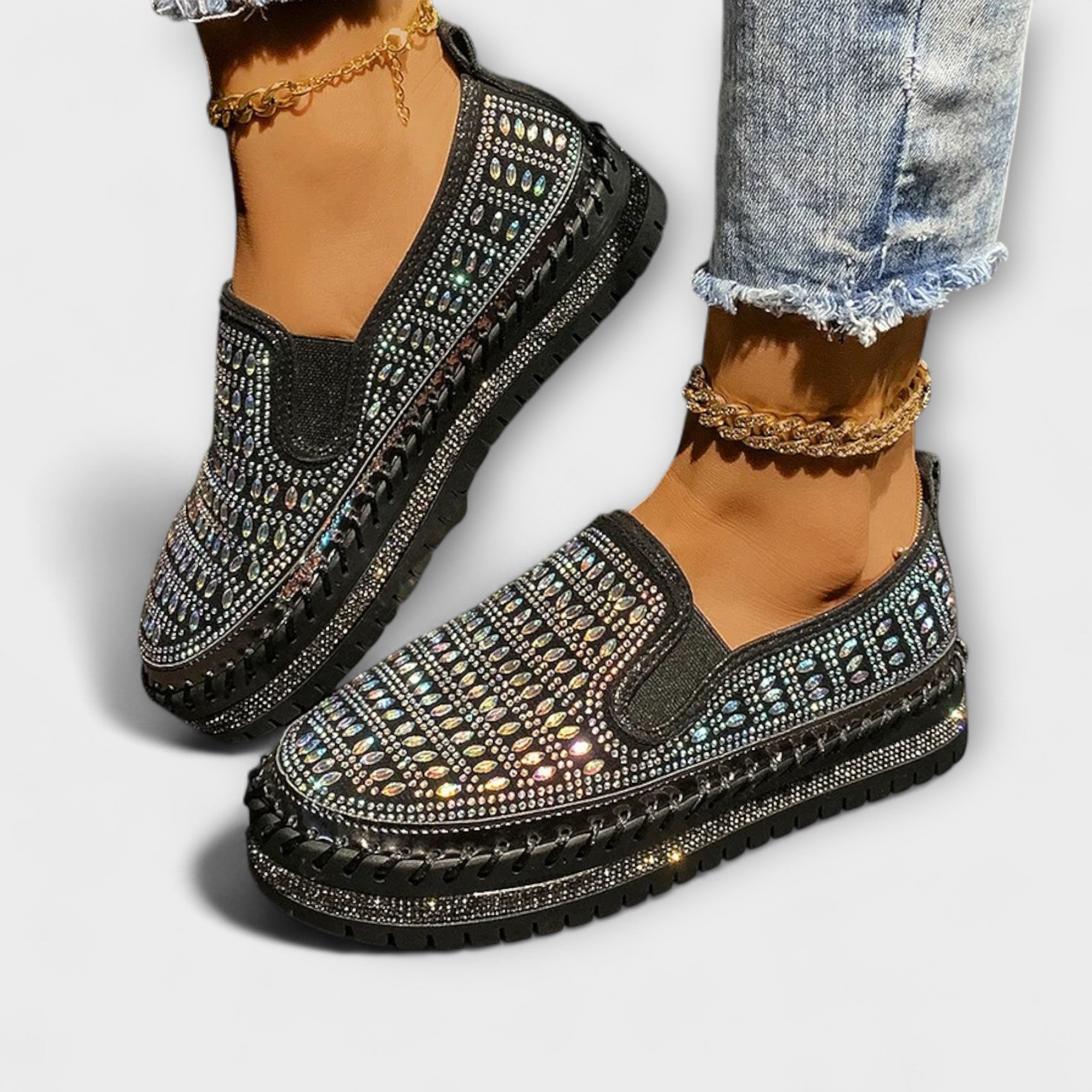 Kenna – Round Toe Cap Decorated with Rhinestones