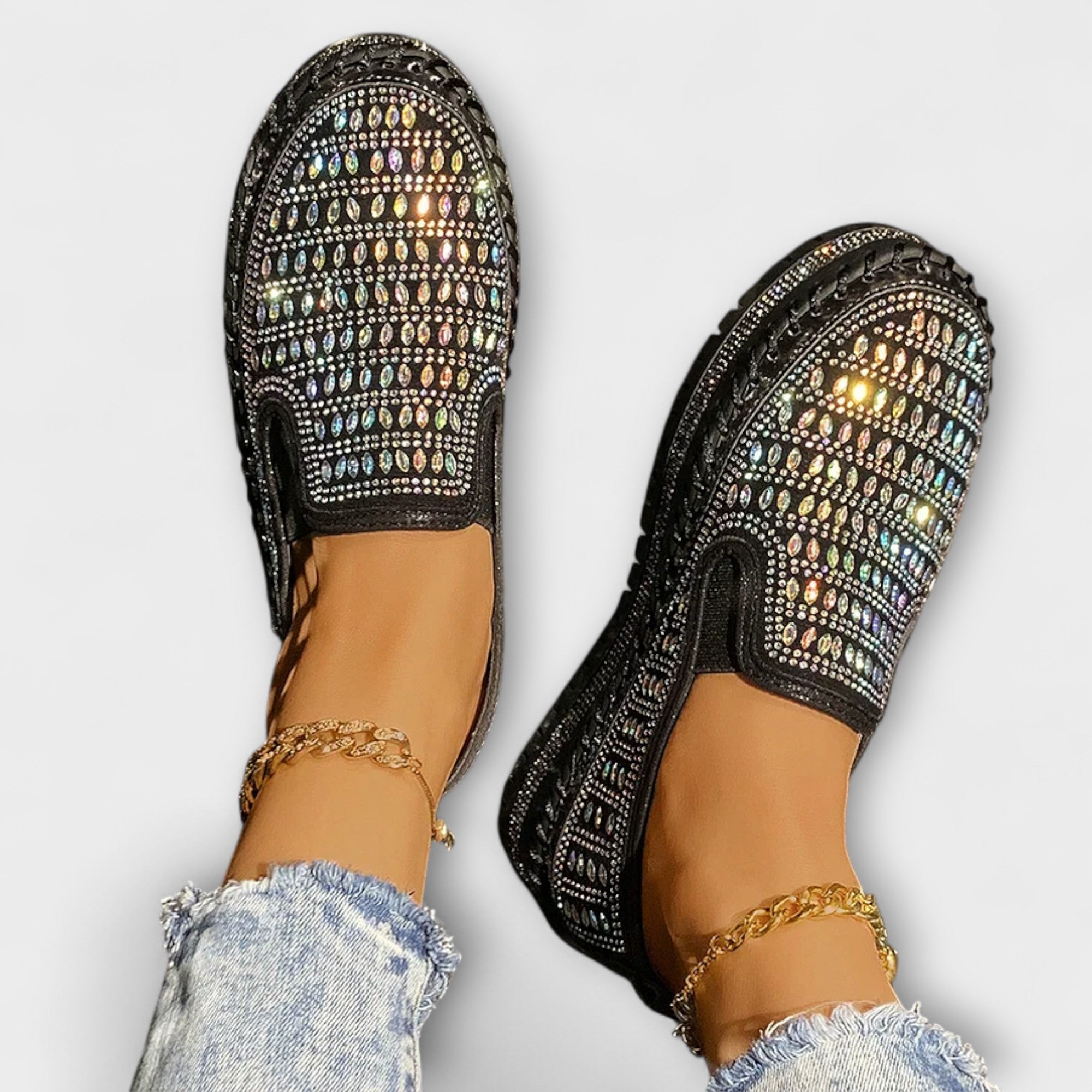 Kenna – Round Toe Cap Decorated with Rhinestones