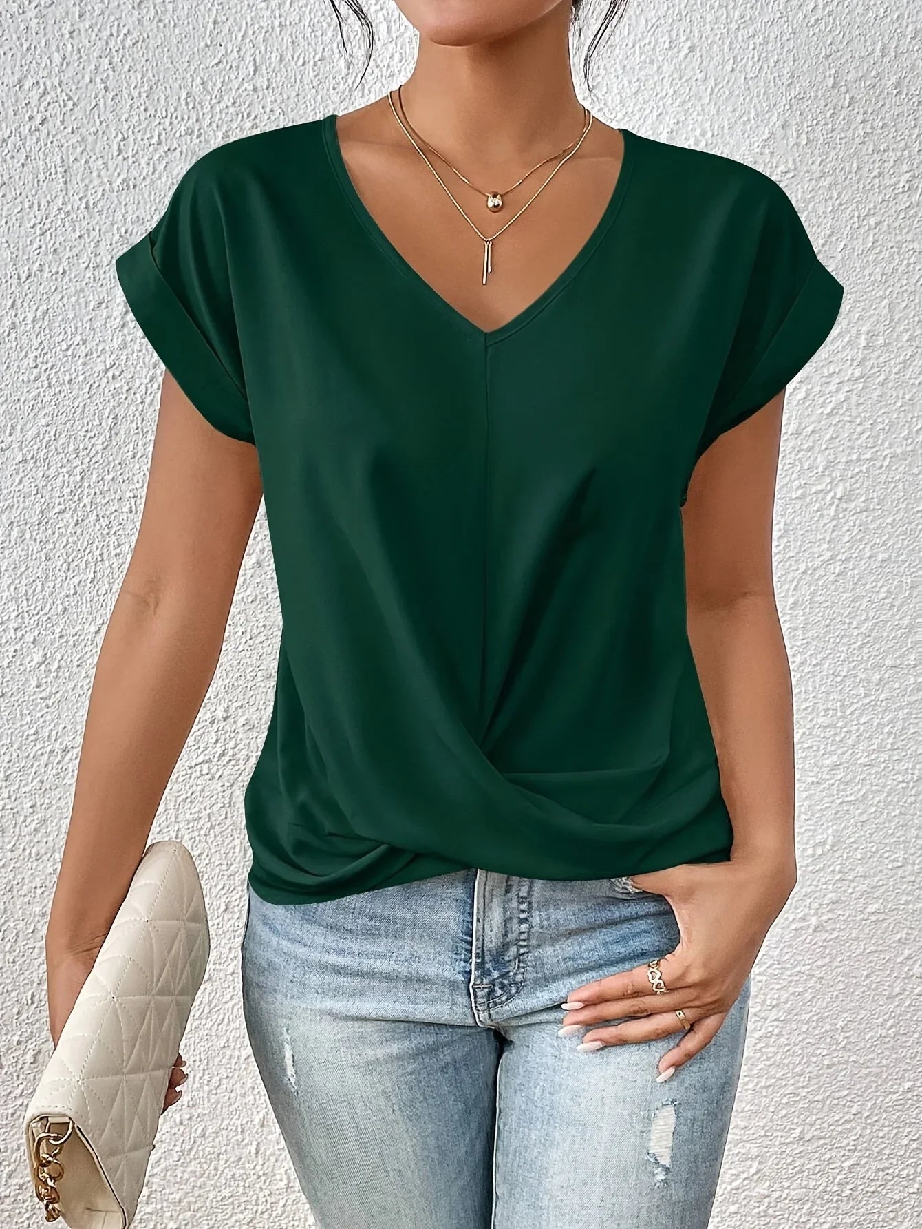Romola™ - Stylish T-Shirt with Charming Heart Chain Detail