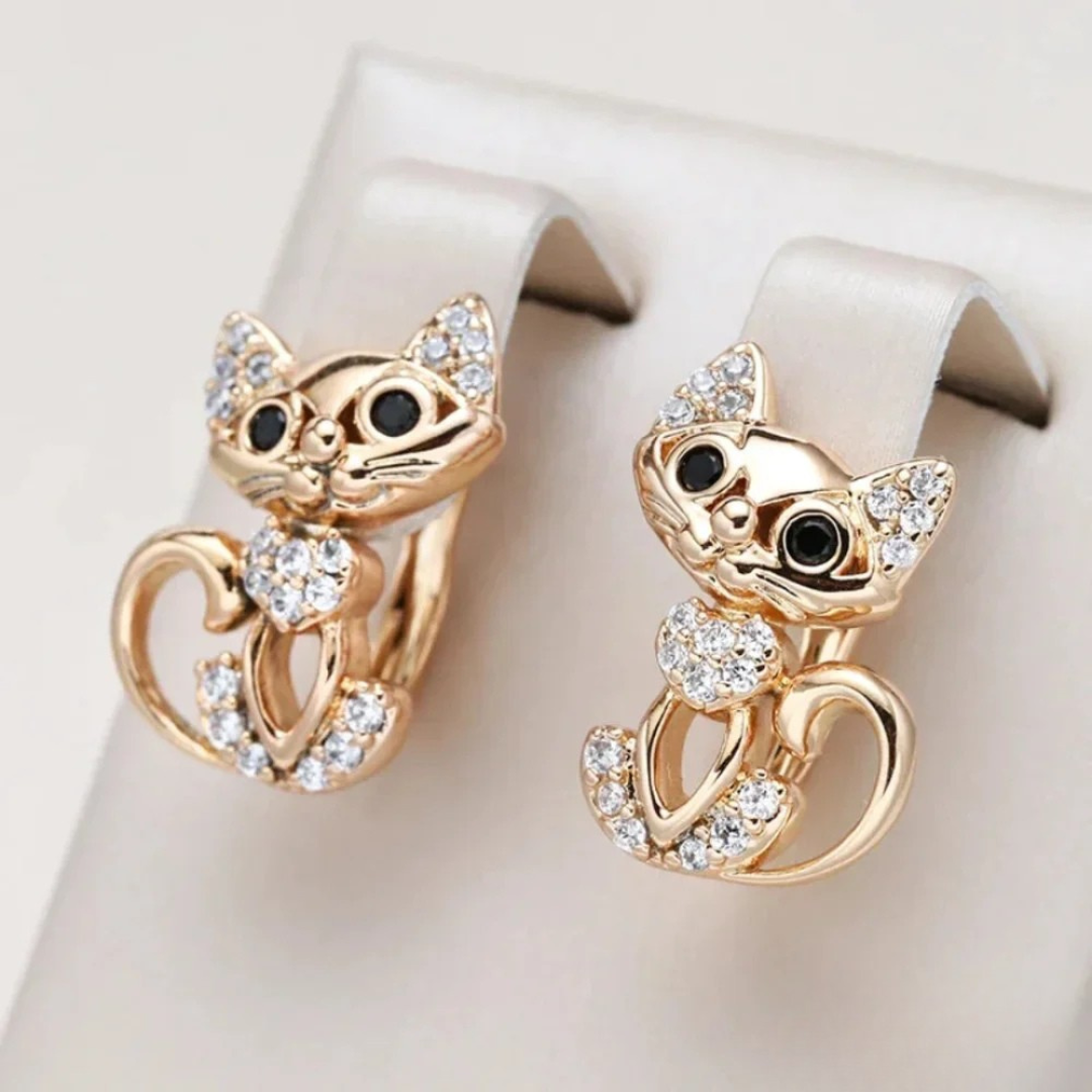 Charming Zirconia Cat Earrings