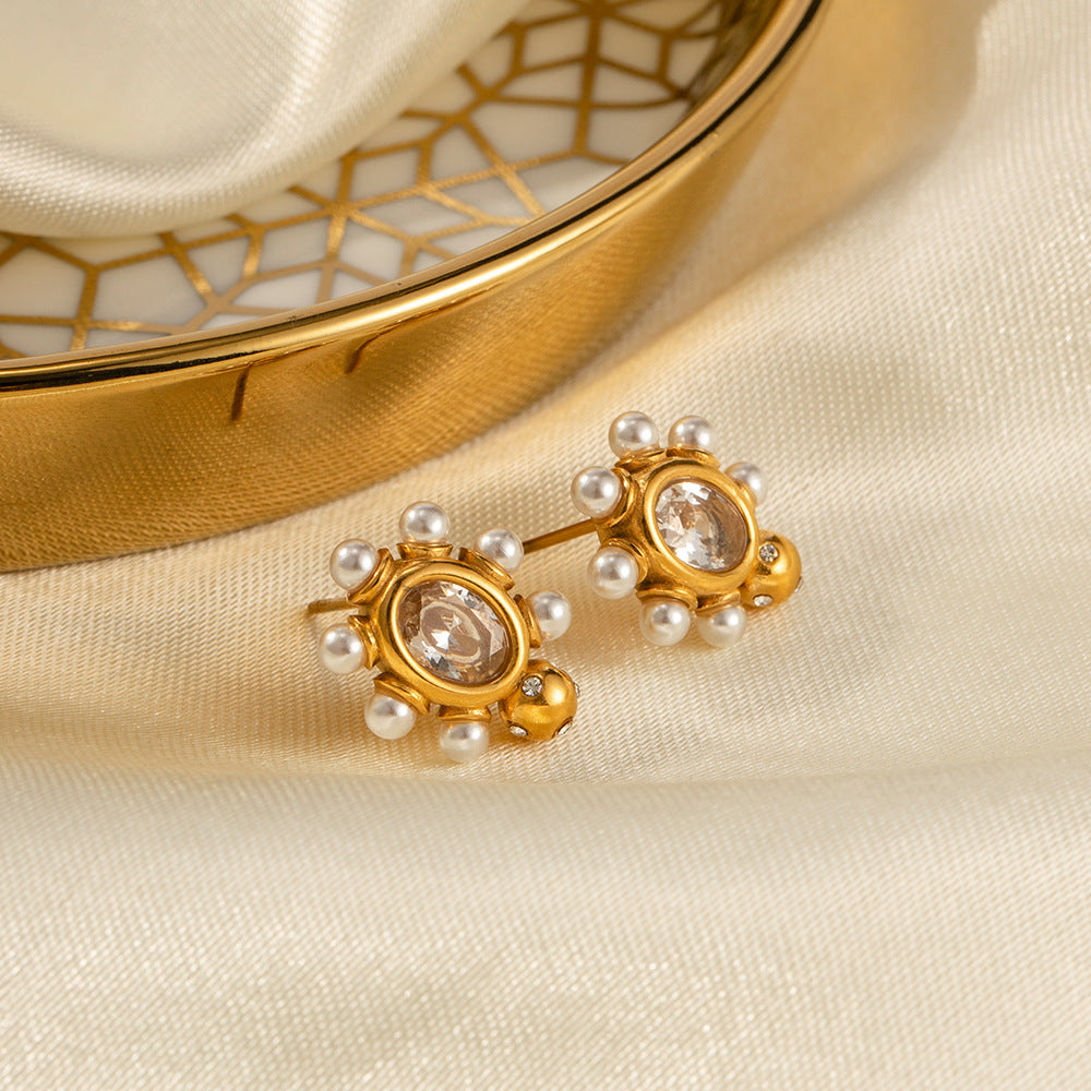 Elegant Gold Earrings with Pearls