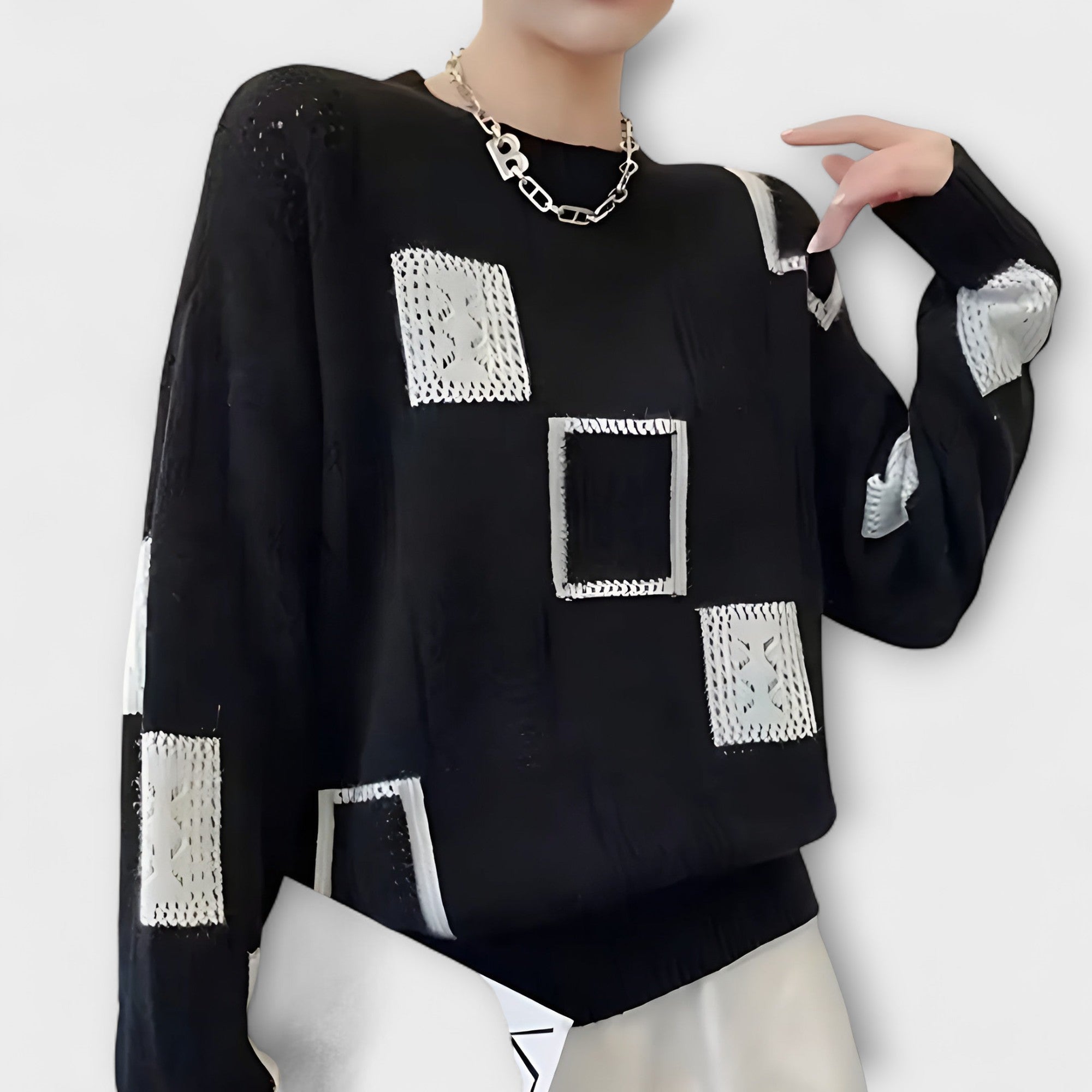 Reya - Flattering Timeless Sweater