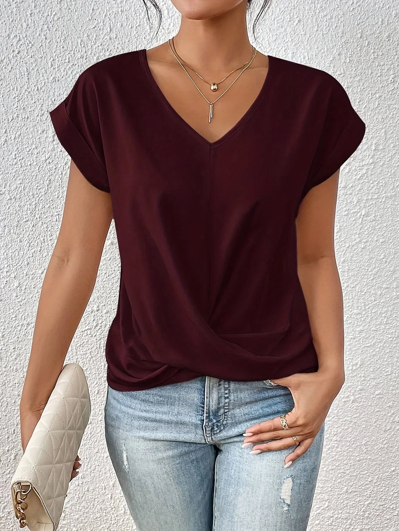 Romola™ - Stylish T-Shirt with Charming Heart Chain Detail